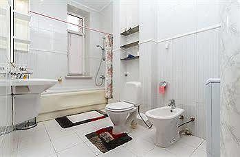 Uavoyage Business Apartments Киев Экстерьер фото